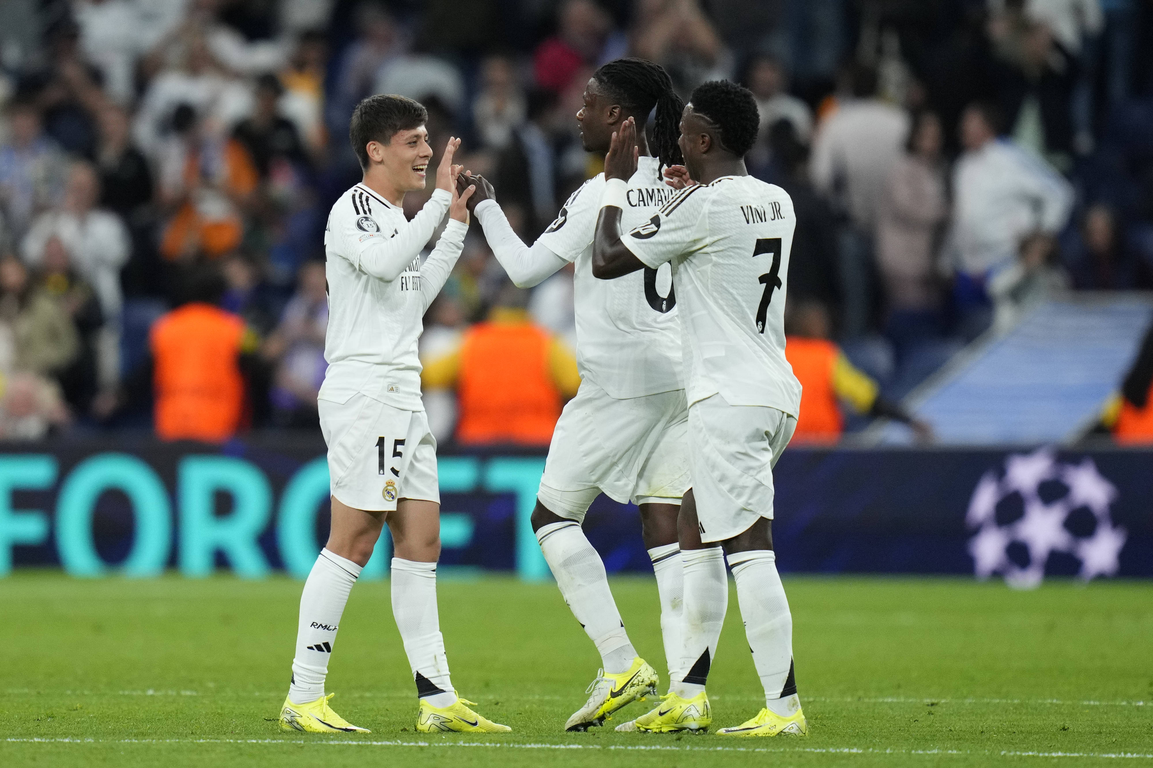 Two Attackers Arsenal Could Still Sign After Missing Out on Vinicius Jr.