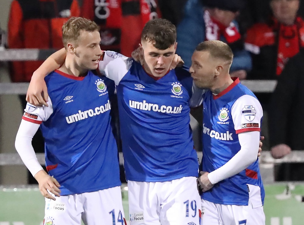 Linfield F.C. vs Crusaders F.C. standings