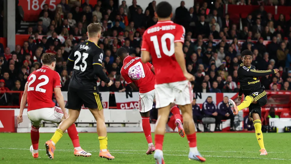 nottingham forest vs manchester united f.c. standings